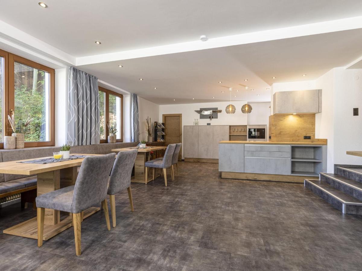 Apartment in Ramsau im Zillertal for 18 People Exterior foto