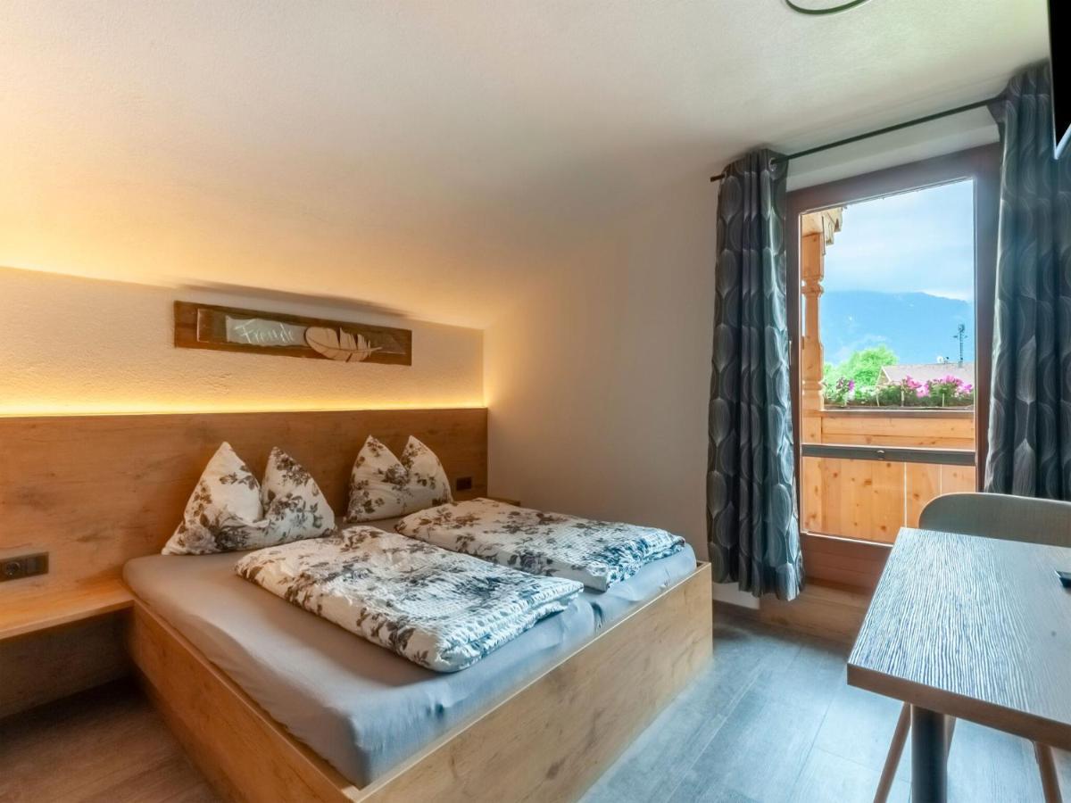 Apartment in Ramsau im Zillertal for 18 People Exterior foto